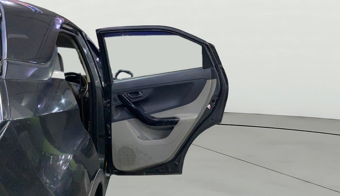 2018 Tata NEXON XM PETROL, CNG, Manual, 81,527 km, RHS Rear Door