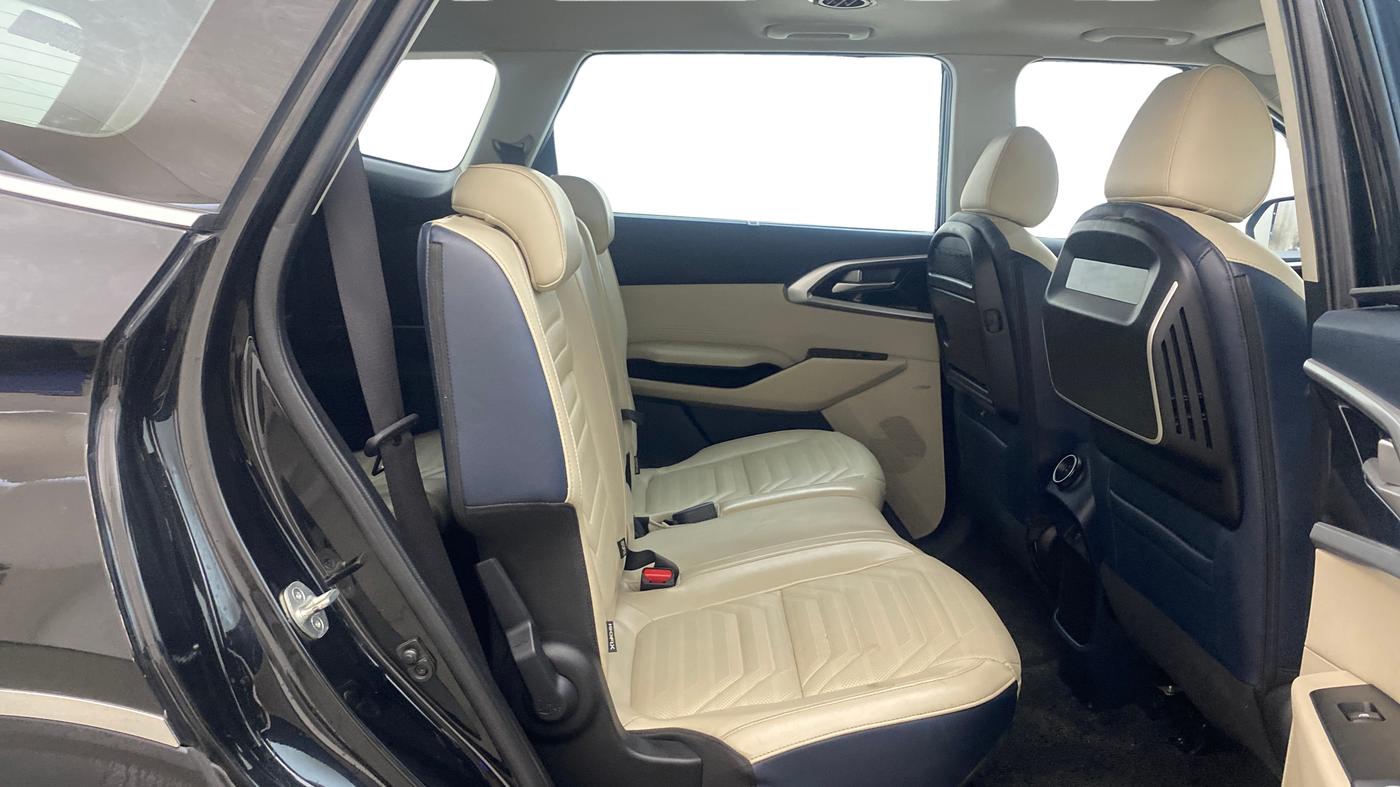 2023 KIA CARENS LUXURY PLUS 1.5 PETROL DCT 7 STR, Petrol, Automatic, 45,410 km, Right Side Rear Door Cabin
