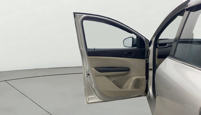 2019 Renault TRIBER RXT, Petrol, Manual, 31,668 km, LHS Front Door