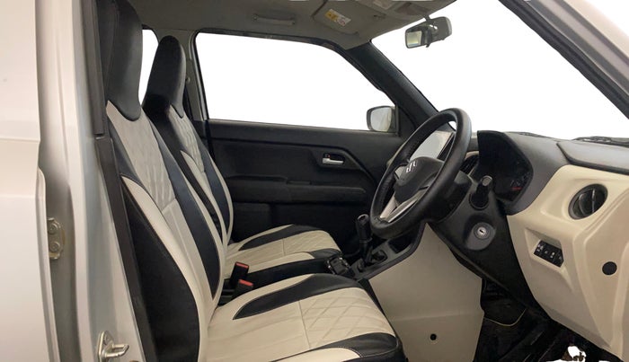 2024 Maruti New Wagon-R VXI CNG 1.0, CNG, Manual, 26,872 km, Right Side Front Door Cabin