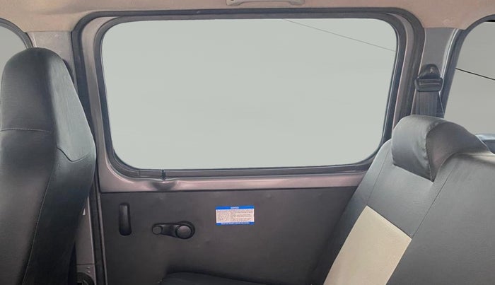2022 Maruti Eeco 5 STR AC CNG (O), CNG, Manual, 24,381 km, RHS Rear Door