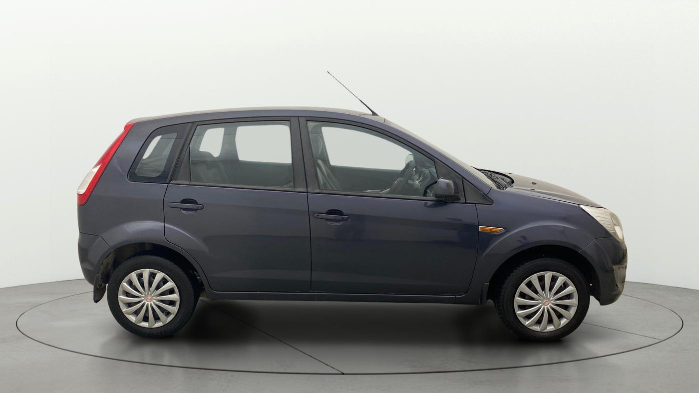 2013 Ford Figo ZXI 1.2 PETROL, Petrol, Manual, 90,974 km, Right Side View