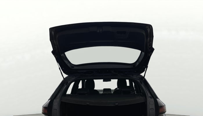 2022 Tata ALTROZ XZ PLUS PETROL DARK EDITION, Petrol, Manual, 38,738 km, Boot Door Open