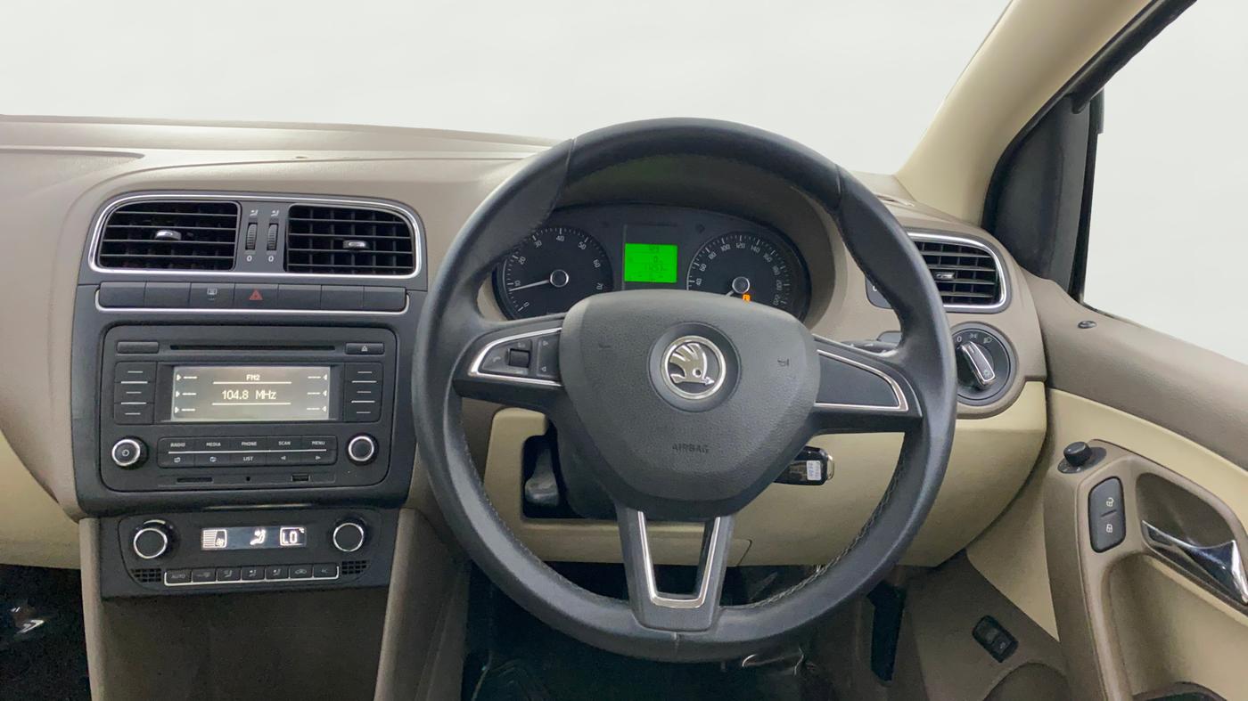 2013 Skoda Rapid ELEGANCE 1.6 MPI MT, Petrol, Manual, 11,180 km, Steering Wheel Close Up