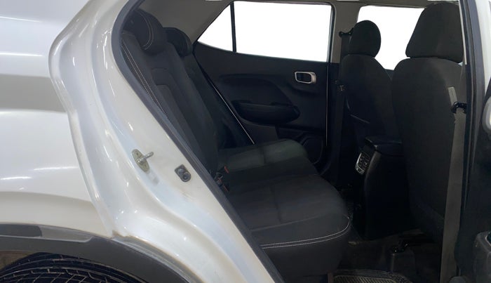 2019 Hyundai VENUE SX PLUS 1.0 TURBO DCT, Petrol, Automatic, 77,769 km, Right Side Rear Door Cabin