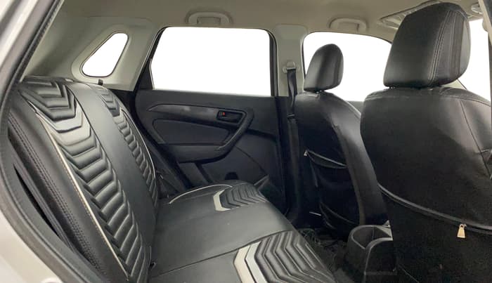 2020 Maruti Vitara Brezza LXI, Petrol, Manual, 48,553 km, Right Side Rear Door Cabin