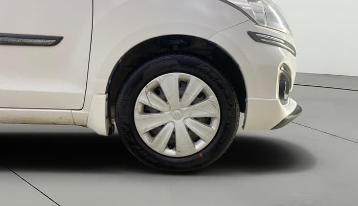 2018 Maruti Ertiga VXI CNG, CNG, Manual, 57,146 km, Right Front Wheel