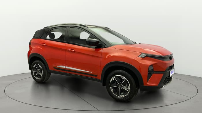 2024 Tata NEXON FEARLESS + DCA DUAL TONE 1.2 PETROL, Petrol, Automatic, 14,978 km, Right Front Diagonal
