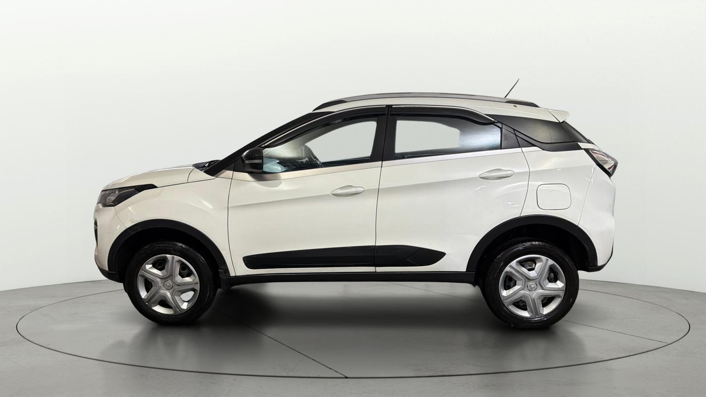 2022 Tata NEXON XM PETROL, Petrol, Manual, 21,606 km, Left Side