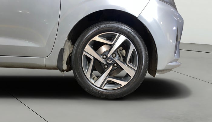 2020 Hyundai AURA SX 1.2, Petrol, Manual, 1,04,595 km, Right Front Wheel