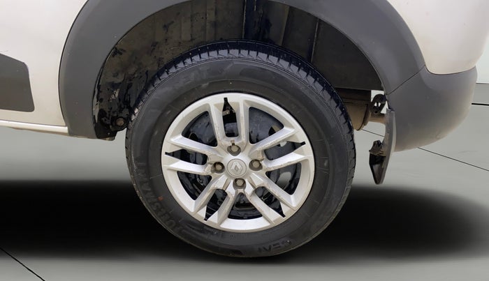 2019 Renault TRIBER RXT, Petrol, Manual, 35,615 km, Left Rear Wheel