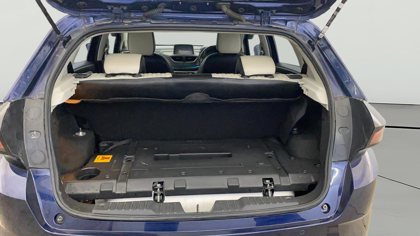 2023 Tata ALTROZ XZ PLUS SUNROOF CNG, CNG, Manual, 25,653 km, Boot Open Zoomed View