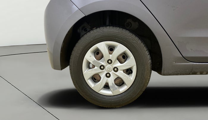 2016 Hyundai Elite i20 MAGNA 1.2, Petrol, Manual, 37,637 km, Right Rear Wheel