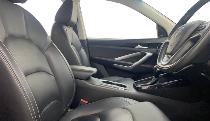 2020 MG HECTOR SHARP 1.5 DCT PETROL, Petrol, Automatic, 46,912 km, Right Side Front Door Cabin