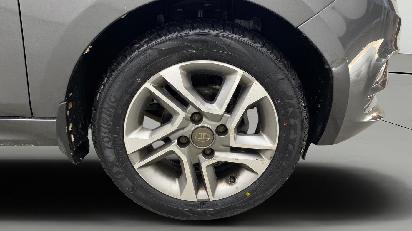 2022 Tata TIGOR XZA PLUS PETROL, Petrol, Automatic, 15,839 km, Right Front Wheel