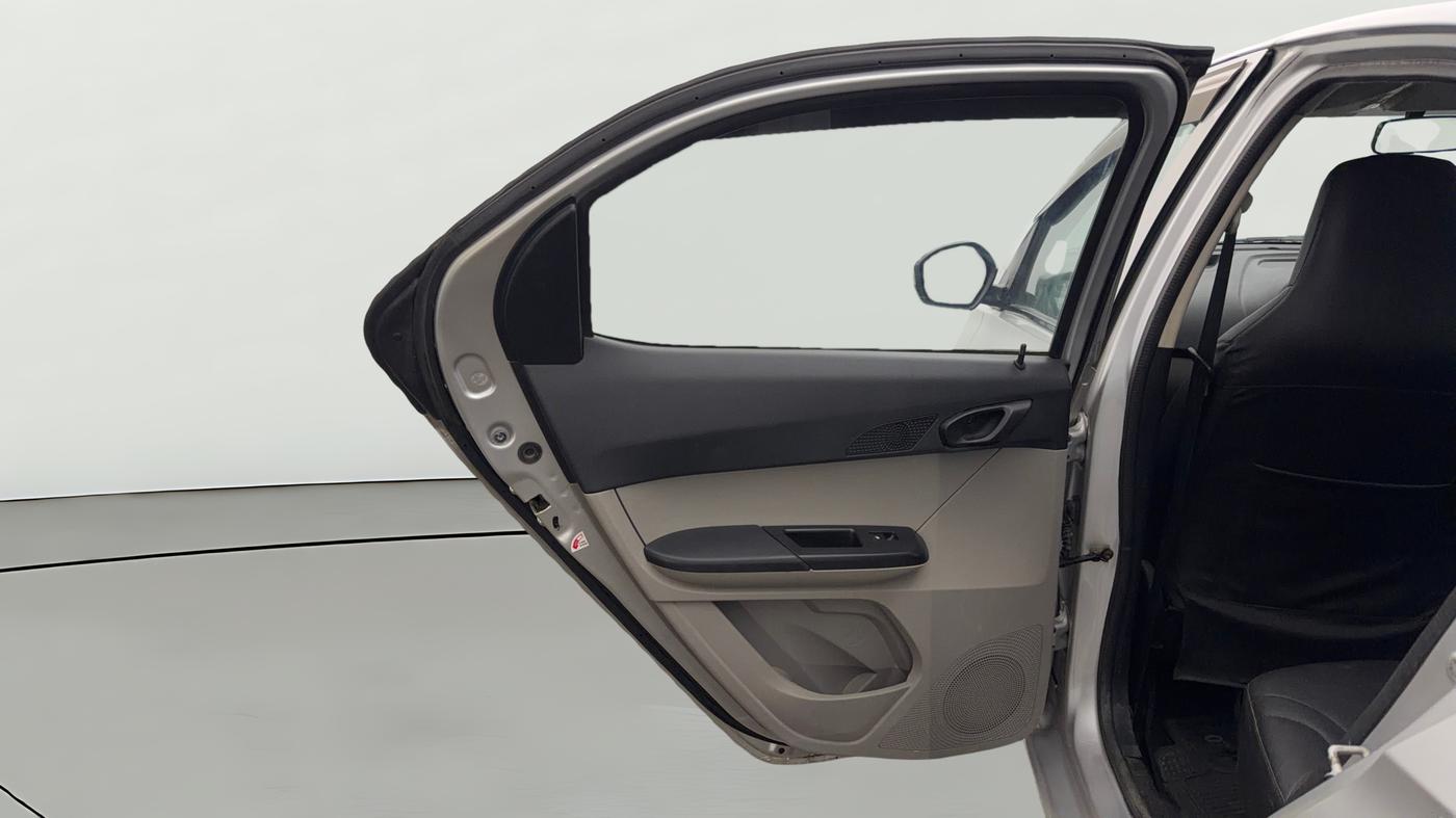 2017 Tata Tiago XT PETROL, Petrol, Manual, 71,597 km, LHS Rear Door