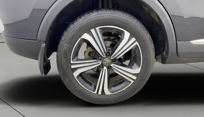 2022 MG ASTOR SHARP EX 1.5 MT, Petrol, Manual, 42,328 km, Right Rear Wheel