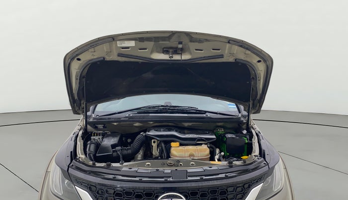 2018 Tata Hexa XT 4X2 7 STR, Diesel, Manual, 1,01,248 km, Open Bonet