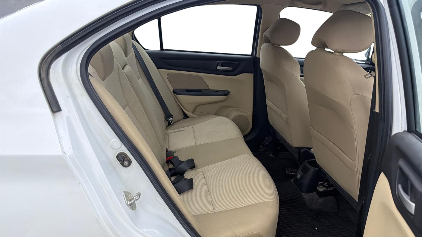 2020 Honda Amaze 1.2L I-VTEC V CVT, Petrol, Automatic, 31,529 km, Right Side Rear Door Cabin