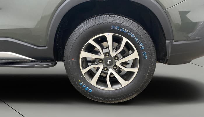 2023 Mahindra SCORPIO-N Z8 L DIESEL AT 4WD 7 STR, Diesel, Automatic, 45,447 km, Left Rear Wheel