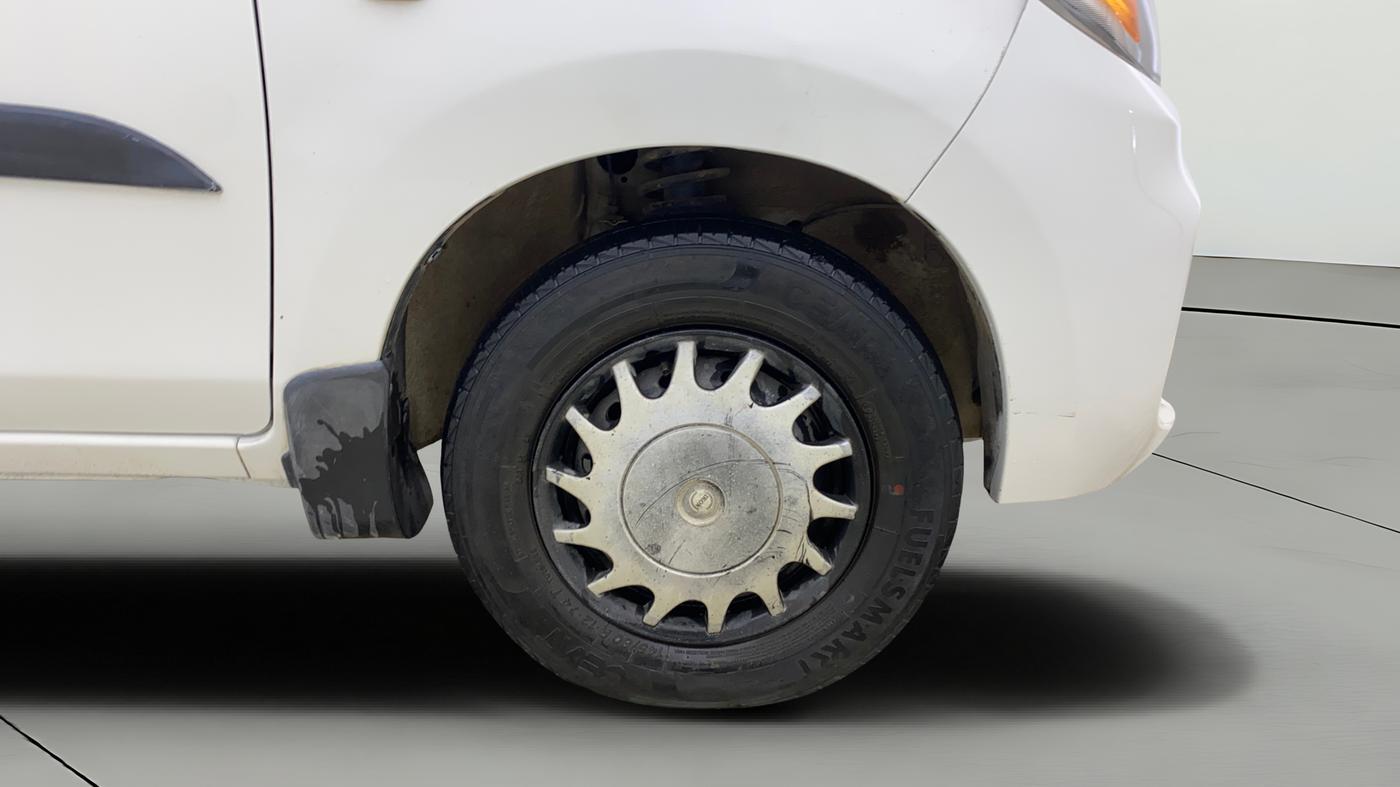 2020 Maruti Alto VXI, Petrol, Manual, 40,712 km, Right Front Wheel