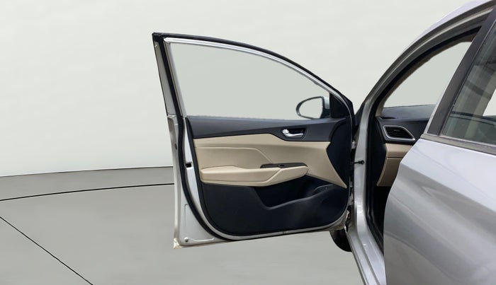 2017 Hyundai Verna 1.6 VTVT SX (O) AT, Petrol, Automatic, 72,278 km, LHS Front Door