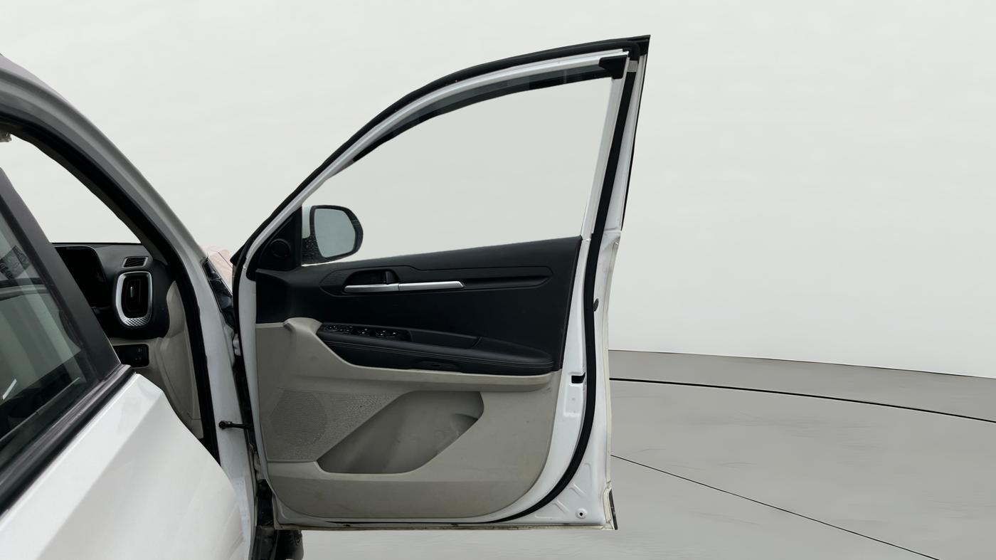 2021 KIA SONET HTX 1.5, Diesel, Manual, 70,806 km, RHS Front Door