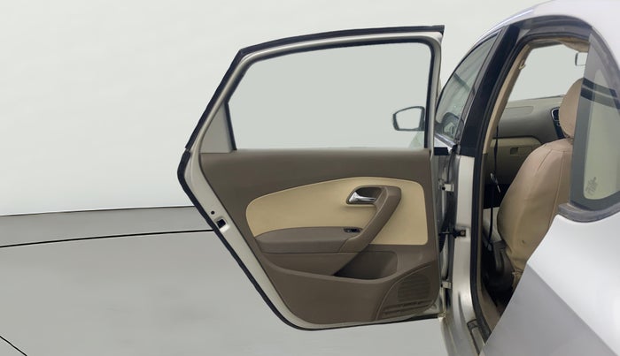 2014 Skoda Rapid AMBITION 1.6 TDI CR MT PLUS, Diesel, Manual, 1,15,272 km, LHS Rear Door