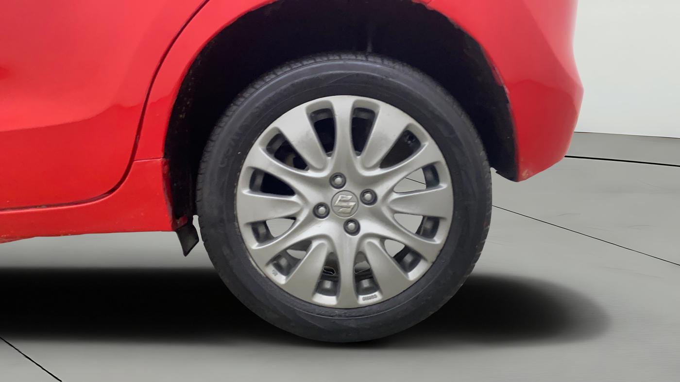 2016 Maruti Baleno ALPHA DIESEL 1.3, Diesel, Manual, 91,114 km, Left Rear Wheel