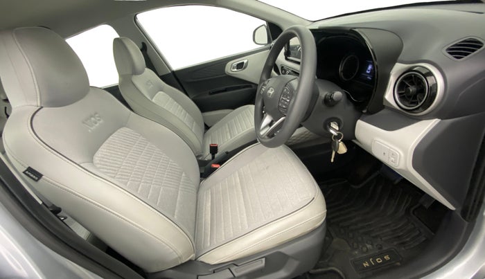 2024 Hyundai GRAND I10 NIOS SPORTZ AMT 1.2 KAPPA VTVT, Petrol, Automatic, 5,699 km, Right Side Front Door Cabin