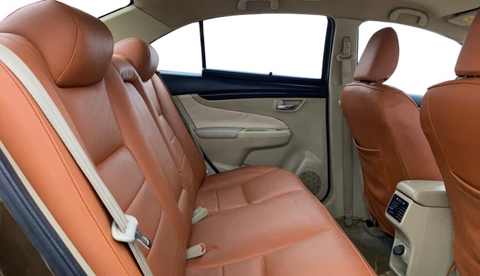 2017 Maruti Ciaz DELTA 1.4 AT PETROL, Petrol, Automatic, 1,21,537 km, Right Side Rear Door Cabin
