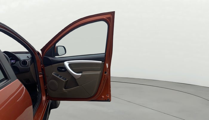 2018 Renault Duster 85 PS RXS MT DIESEL, Diesel, Manual, 1,09,227 km, RHS Front Door