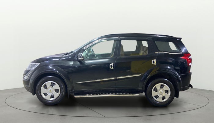 2019 Mahindra XUV500 W7, Diesel, Manual, 1,03,090 km, Left Side