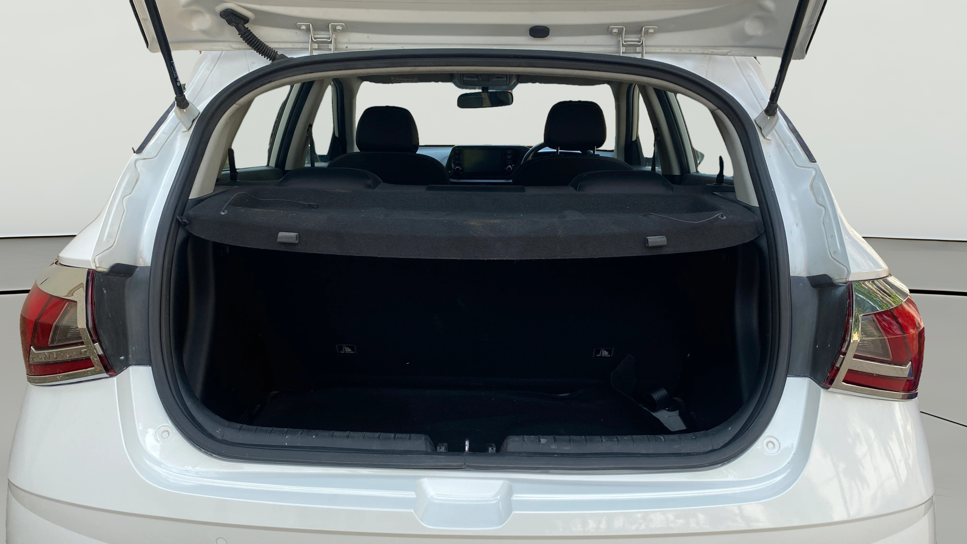 2022 Hyundai NEW I20 Sportz 1.2 IVT, Petrol, Automatic, 50,396 km, Boot Open Zoomed View