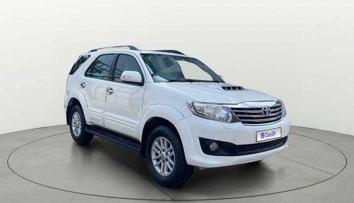 2013 Toyota Fortuner 3.0 4X4 MT, Diesel, Manual, 1,28,393 km, Right Front Diagonal