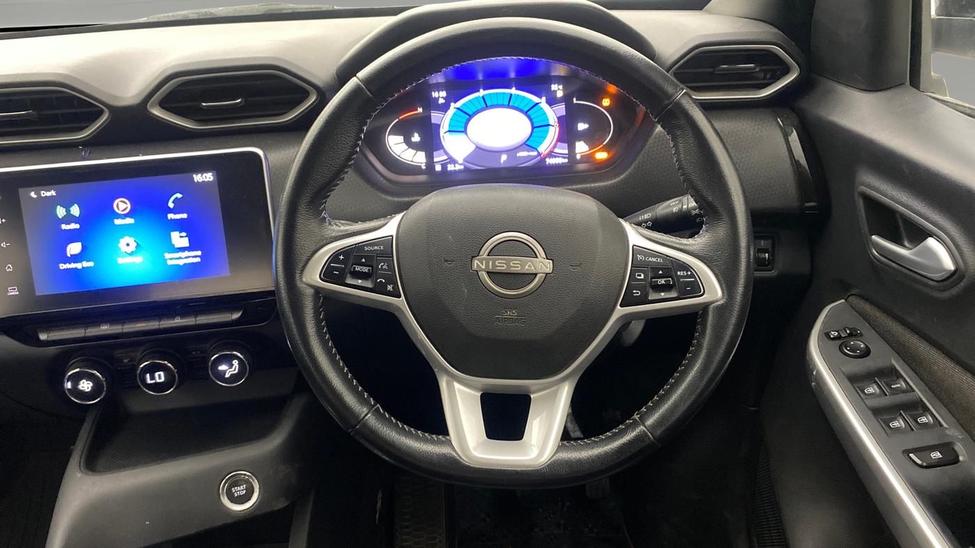 2022 Nissan MAGNITE XV PREMIUM TURBO CVT, Petrol, Automatic, 74,360 km, Steering Wheel Close Up