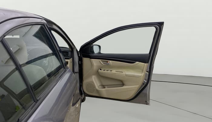 2016 Maruti Ciaz VXI, Petrol, Manual, 42,786 km, RHS Front Door