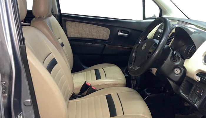 2018 Maruti Wagon R 1.0 VXI, Petrol, Manual, 20,664 km, Right Side Front Door Cabin