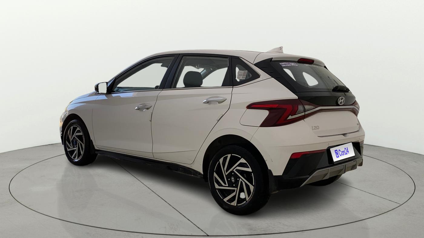 2025 Hyundai NEW I20 ASTA (O) 1.2 IVT, Petrol, Automatic, 16,681 km, Left Back Diagonal