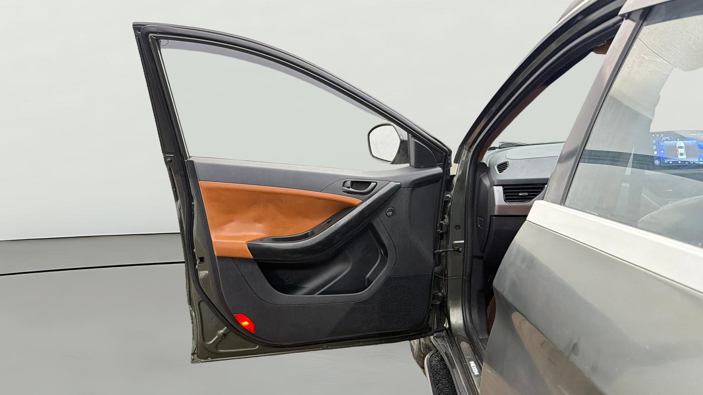 2023 Tata NEXON XM SUNROOF PETROL, Petrol, Manual, 31,146 km, LHS Front Door