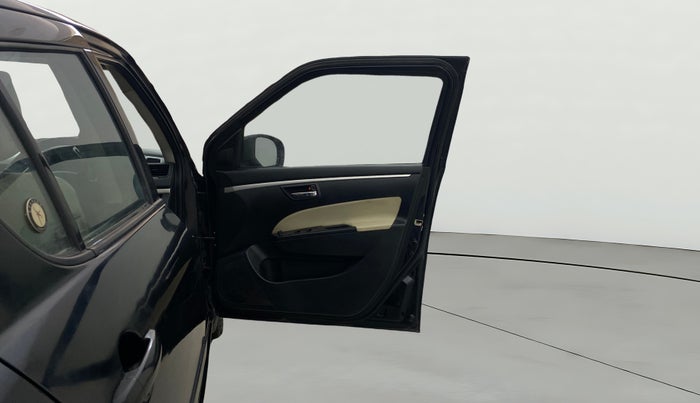 2013 Maruti Swift ZXI, Petrol, Manual, 1,49,909 km, RHS Front Door