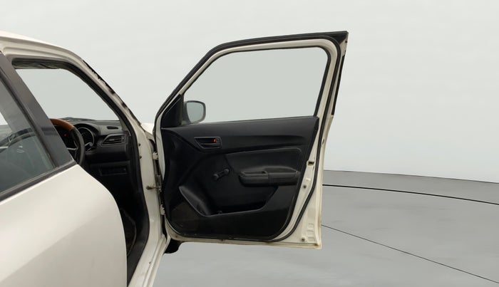 2020 Maruti Swift LXI, Petrol, Manual, 69,924 km, RHS Front Door