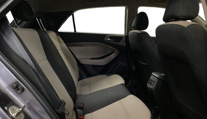 2017 Hyundai Elite i20 ASTA 1.2, Petrol, Manual, 49,119 km, Right Side Rear Door Cabin