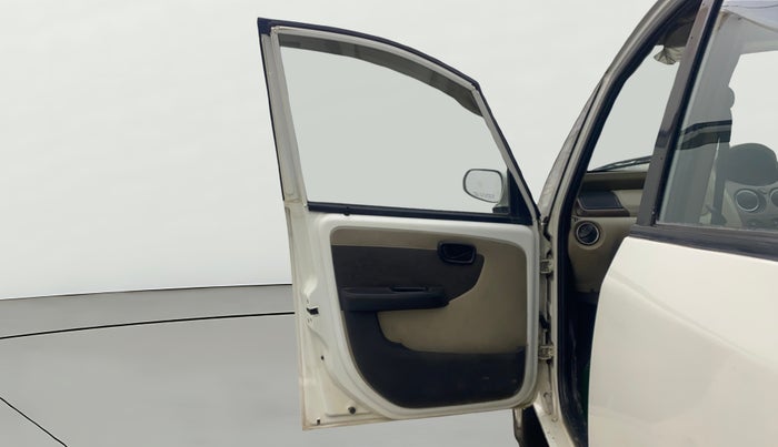 2016 Tata Nano TWIST XT, Petrol, Manual, 33,704 km, LHS Front Door