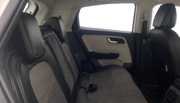 2023 Tata ALTROZ XZ + SUNROOF, Petrol, Manual, 44,407 km, Right Side Rear Door Cabin