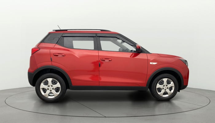 2022 Mahindra XUV300 W6 1.5 Diesel, Diesel, Manual, 50,637 km, Right Side View