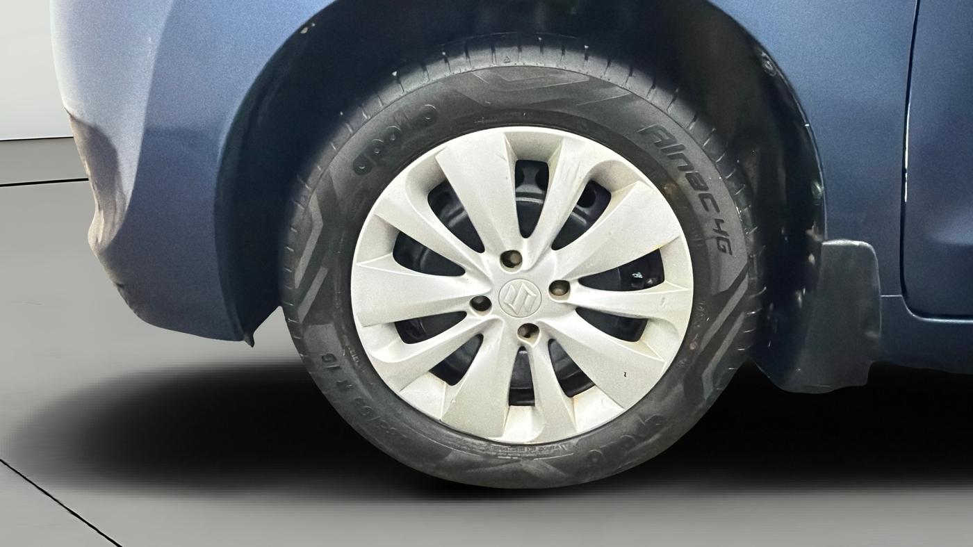 2017 Maruti Baleno DELTA PETROL 1.2, Petrol, Manual, 65,381 km, Left Front Wheel