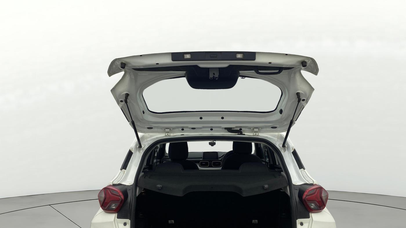 2021 Tata PUNCH ACCOMPLISHED AMT, Petrol, Automatic, 26,218 km, Boot Door Open