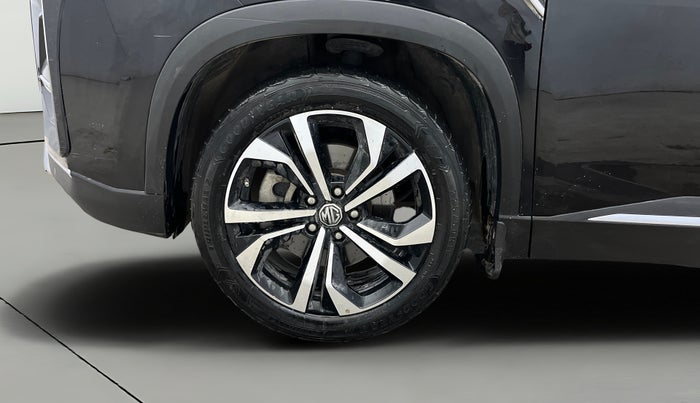 2023 MG HECTOR PLUS SAVVY PRO 1.5 TURBO CVT 7 STR, Petrol, Automatic, 62,175 km, Left Front Wheel