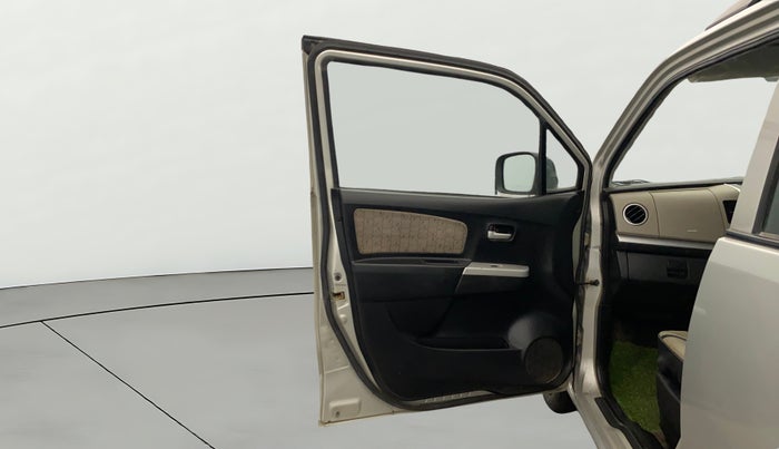 2015 Maruti Wagon R 1.0 VXI, Petrol, Manual, 1,11,487 km, LHS Front Door